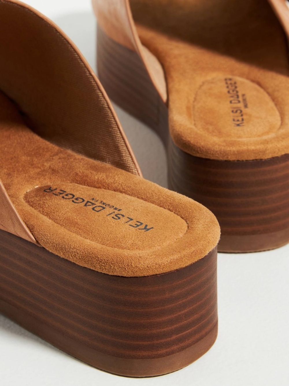Kelsi Dagger Tan Leather Platform Slide with Gold Buckle - Picture 3 of 7